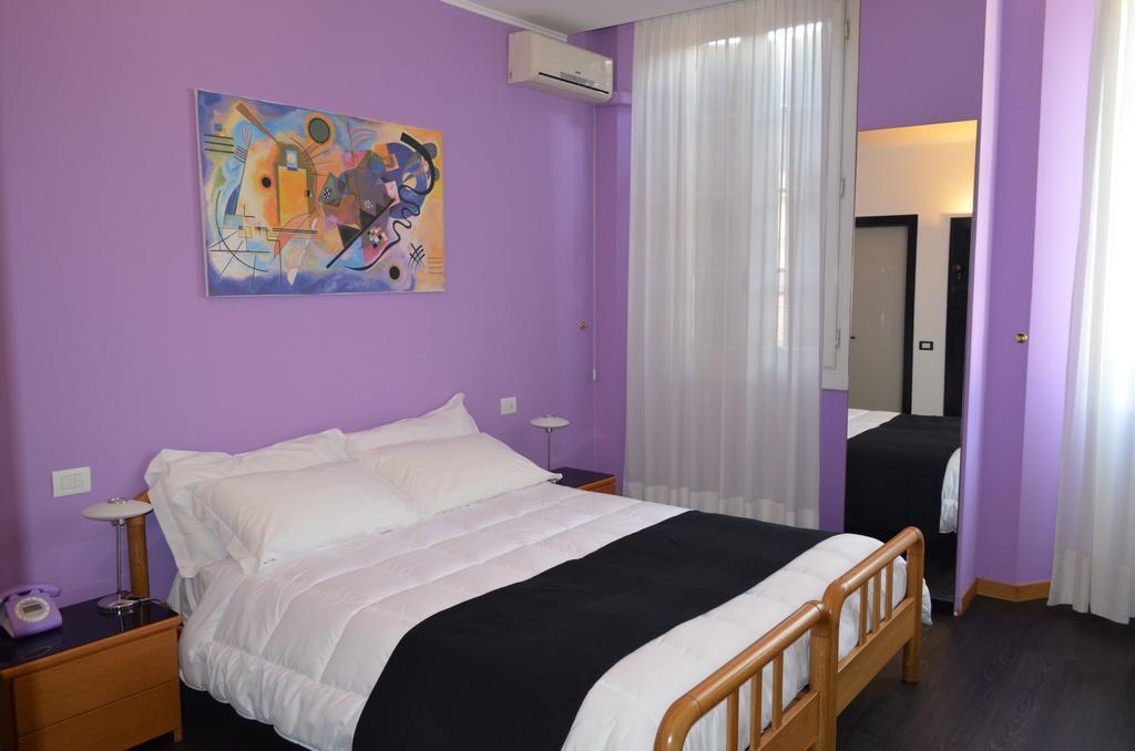 Albergo Giardino Τσερνόμπιο Δωμάτιο φωτογραφία