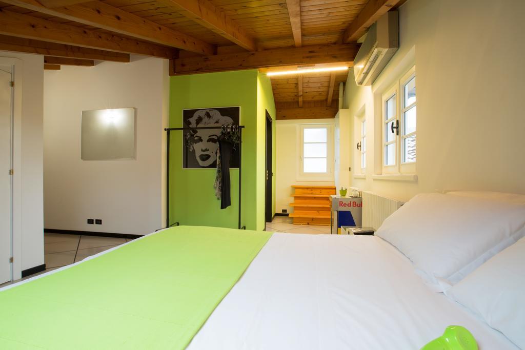 Albergo Giardino Τσερνόμπιο Εξωτερικό φωτογραφία