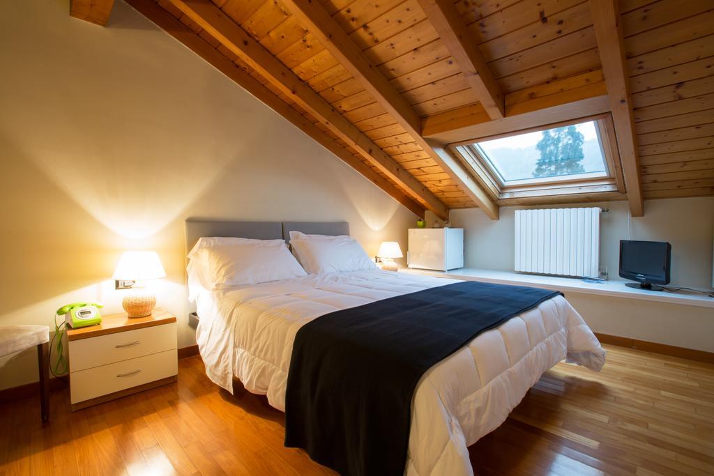 Albergo Giardino Τσερνόμπιο Εξωτερικό φωτογραφία