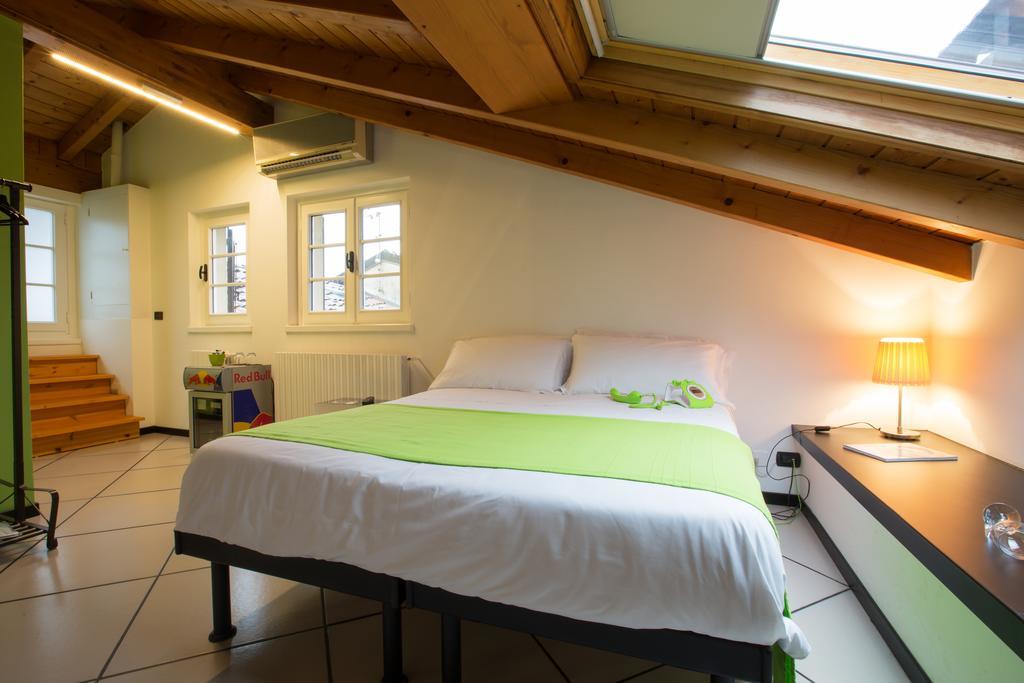 Albergo Giardino Τσερνόμπιο Εξωτερικό φωτογραφία