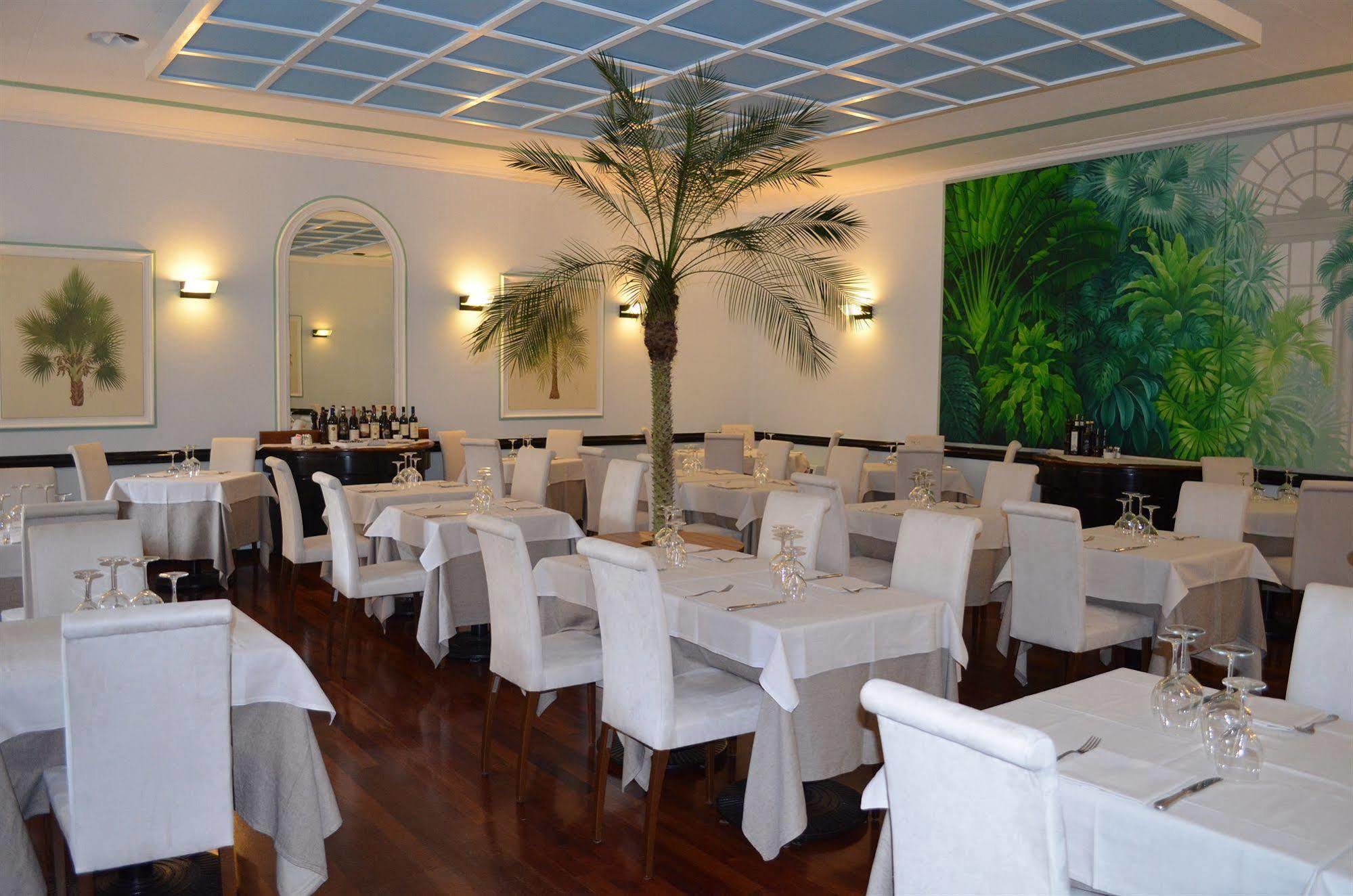 Albergo Giardino Τσερνόμπιο Εξωτερικό φωτογραφία