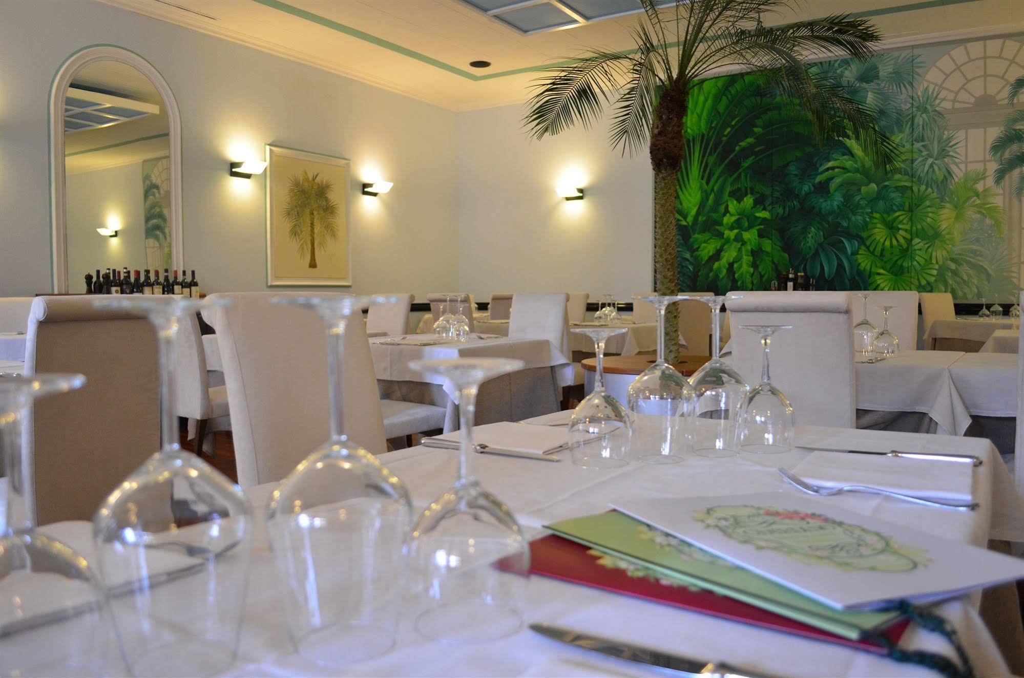 Albergo Giardino Τσερνόμπιο Εξωτερικό φωτογραφία