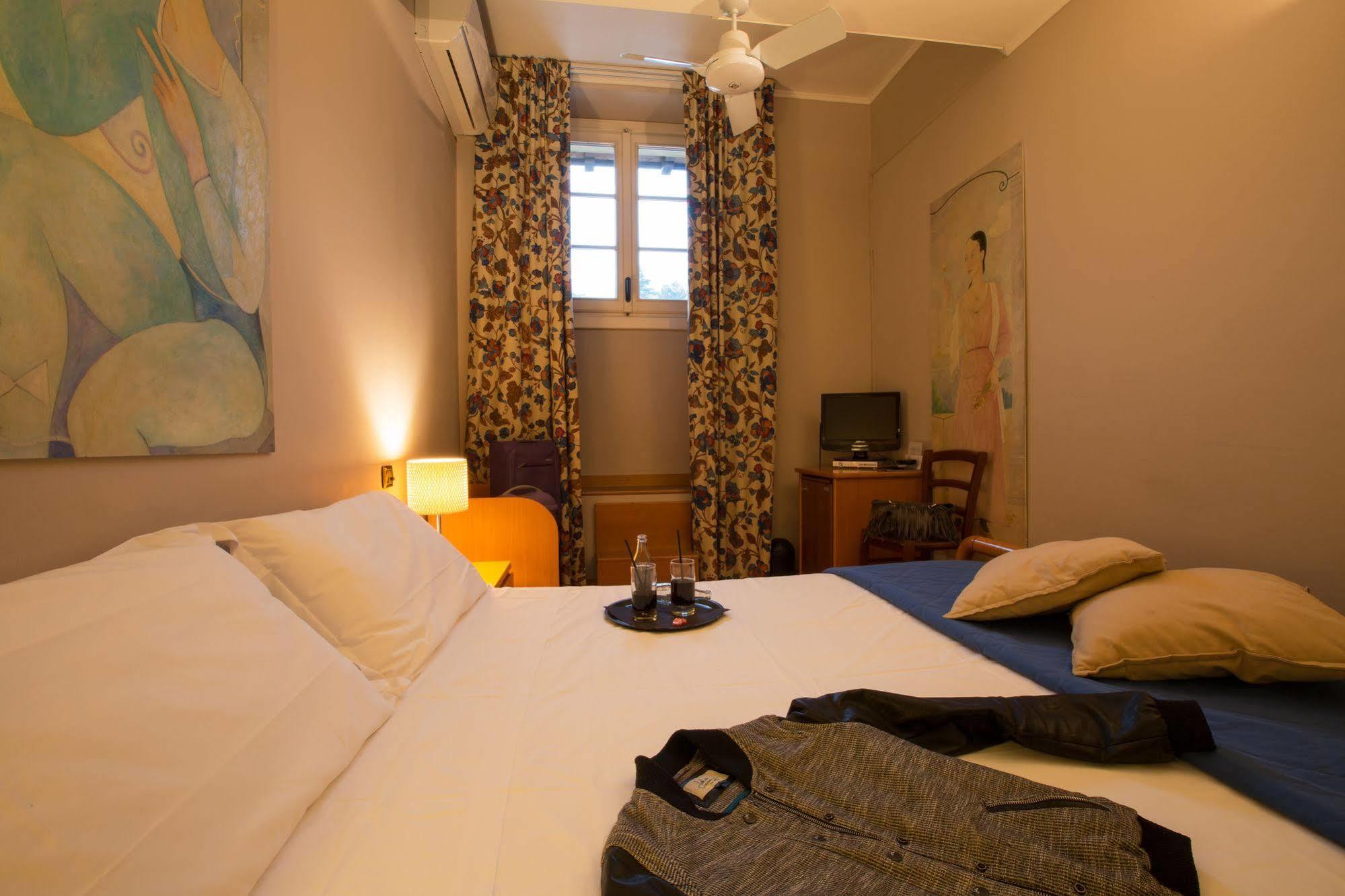 Albergo Giardino Τσερνόμπιο Εξωτερικό φωτογραφία