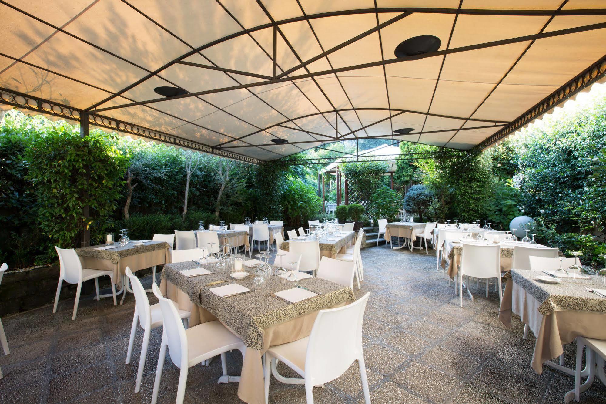 Albergo Giardino Τσερνόμπιο Εξωτερικό φωτογραφία