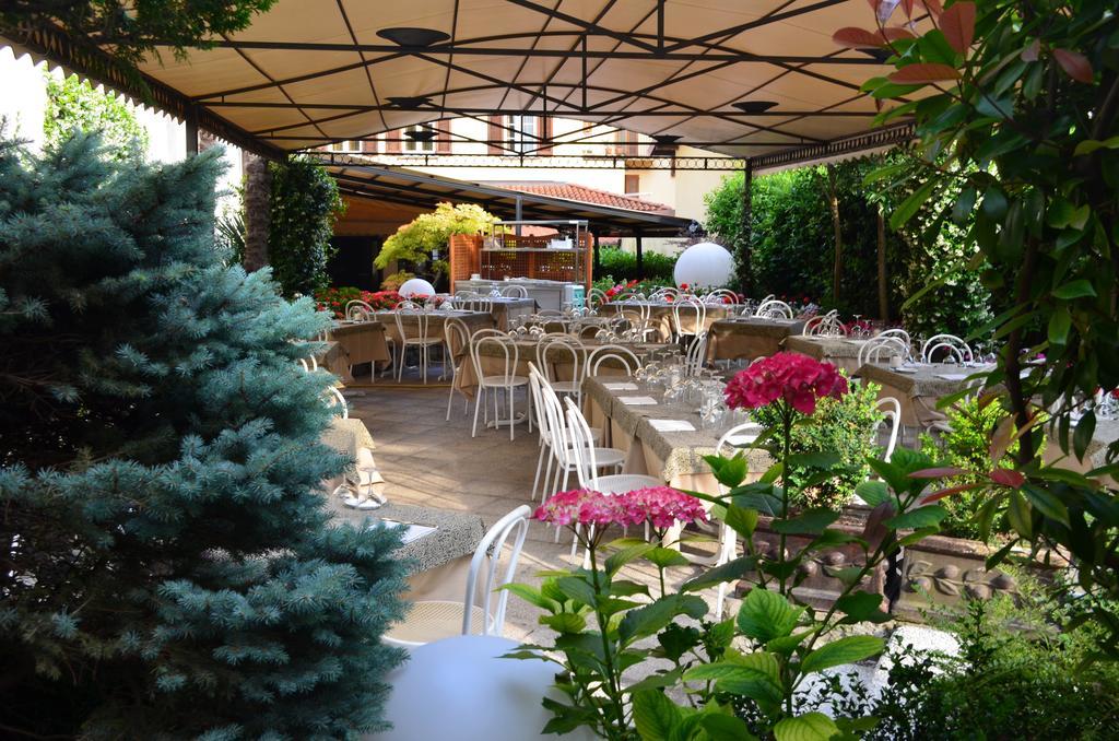 Albergo Giardino Τσερνόμπιο Εξωτερικό φωτογραφία